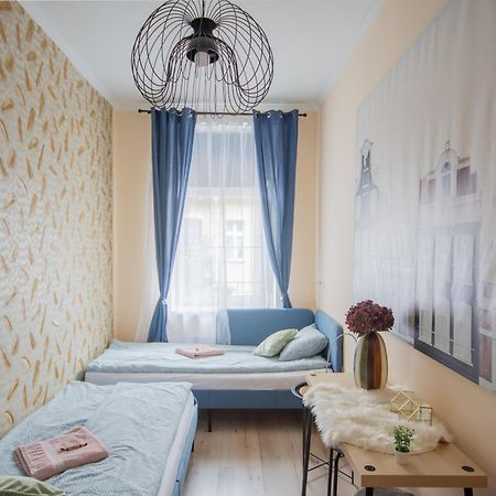 Quiet Rooms In The Bustling City Center Budapeste Exterior foto